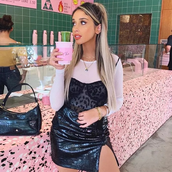 ★ Gentry Snakeskin Mini Skirt ★ - Picture 9 of 9